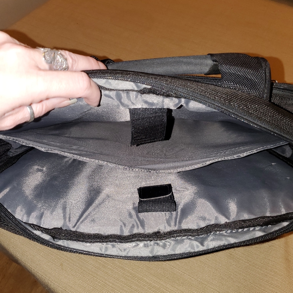 Used laptop briefcase 🌞 - Picture 2 of 8